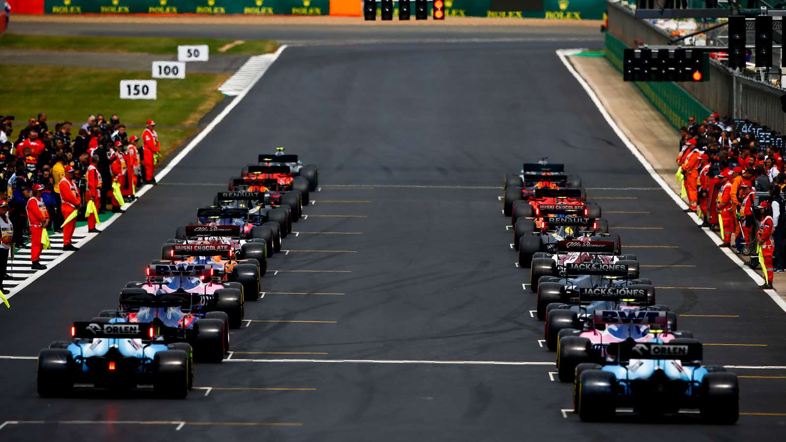 A long line of traffic